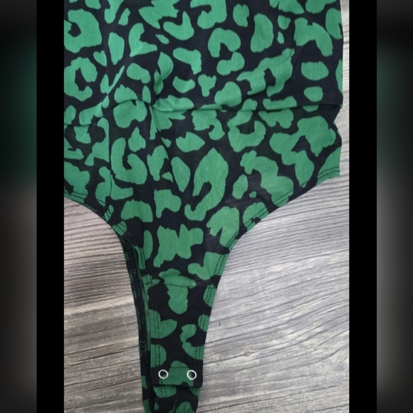Michael Costello Green Animal Print One-Shoulder Bodysuit - Picture 5 of 9